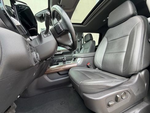 Used 2024 Chevrolet Silverado 1500 LT Trail Boss w/ LT Trail Boss Premium Package AWD/4WD image 6