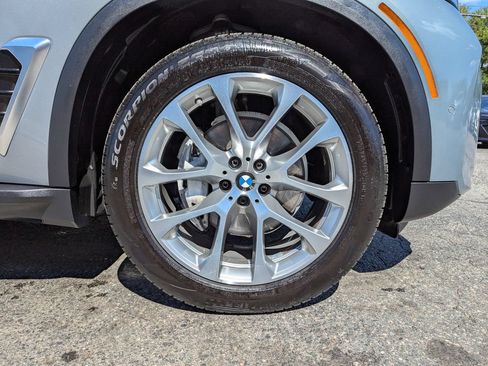 Used 2024 BMW X5 xDrive40i w/ Premium Package AWD/4WD image 52