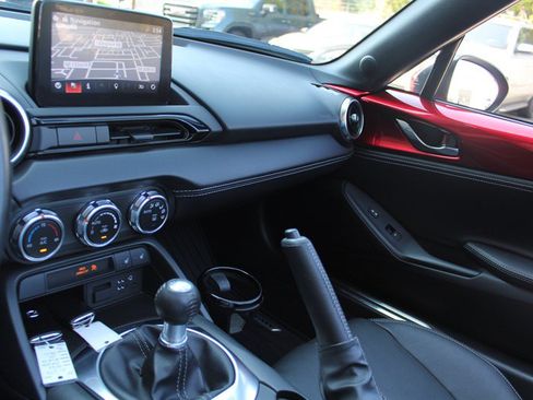 Used 2022 MAZDA MX-5 Miata Grand Touring RWD image 23