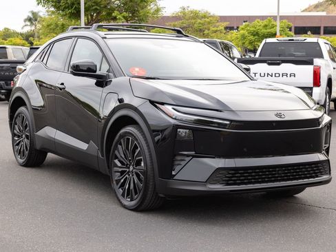 New 2026 Toyota C-HR image 3