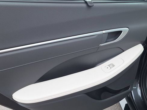 New 2025 Hyundai Sonata Limited FWD image 13