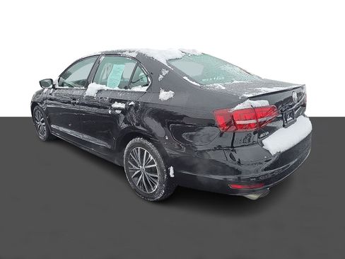 Used 2018 Volkswagen Jetta Wolfsburg Edition image 6