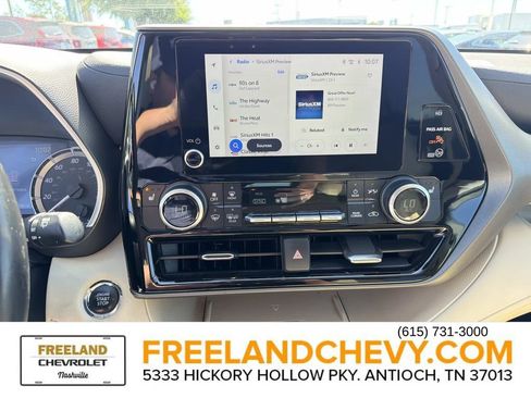 Used 2023 Toyota Highlander XLE FWD image 33