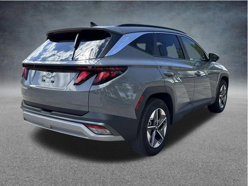 Used 2025 Hyundai Tucson SEL FWD image 9