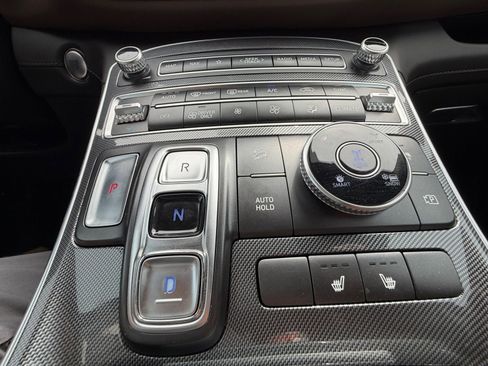 Certified 2022 Hyundai Santa Fe SEL Premium AWD/4WD image 32