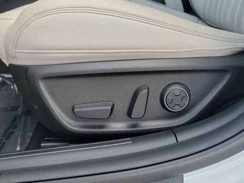 Used 2023 Genesis G70 2.0T w/ Sport Prestige Package RWD image 16