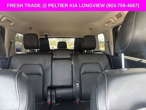 Used 2023 Nissan Pathfinder SL w/ Black Appearance Package image 11