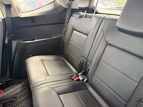 Used 2023 Volkswagen Atlas SEL R-Line image 10