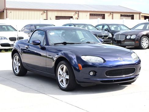 Used 2007 MAZDA MX-5 Miata Sport RWD image 17