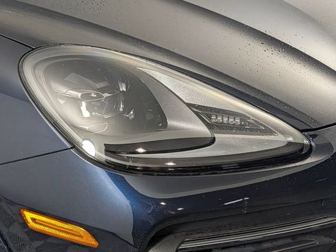 Certified 2023 Porsche Cayenne Platinum Edition AWD/4WD image 15