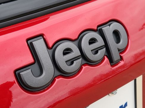 New 2026 Jeep Compass Latitude image 7