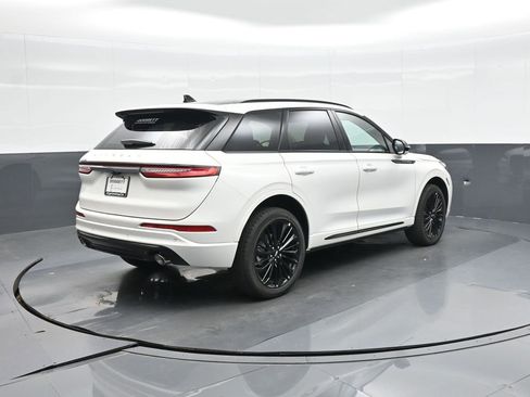 New 2026 Lincoln Corsair Premiere image 7