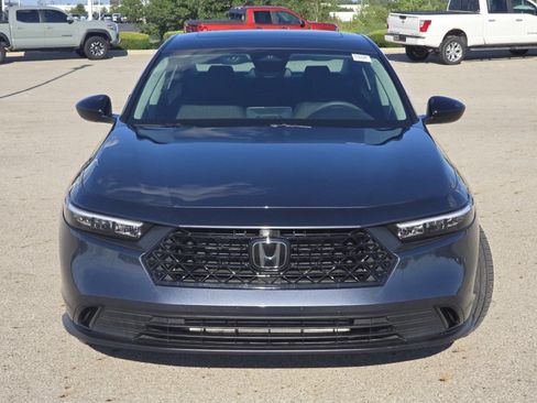 Used 2025 Honda Accord SE image 8