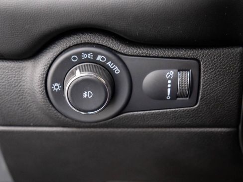 Used 2022 Dodge Durango SRT w/ Technology Group image 21