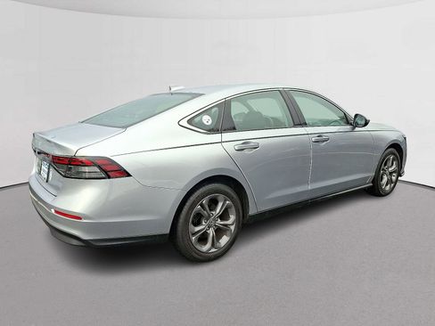 Used 2024 Honda Accord EX image 11