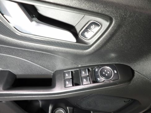 Used 2025 Ford Escape ST-Line image 9