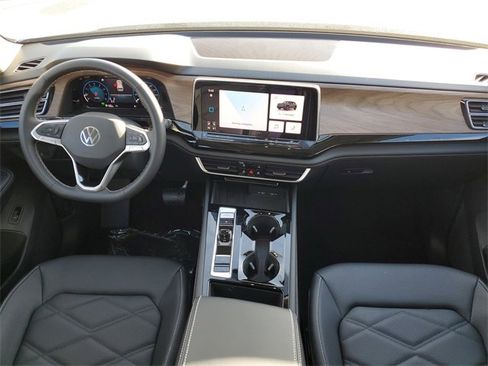 New 2026 Volkswagen Atlas SE image 9