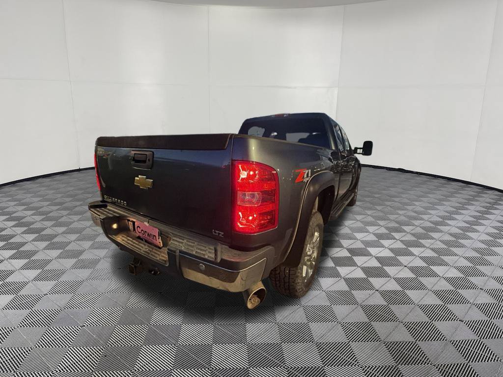 Used 2011 Chevrolet Silverado 3500 LTZ AWD/4WD image 8