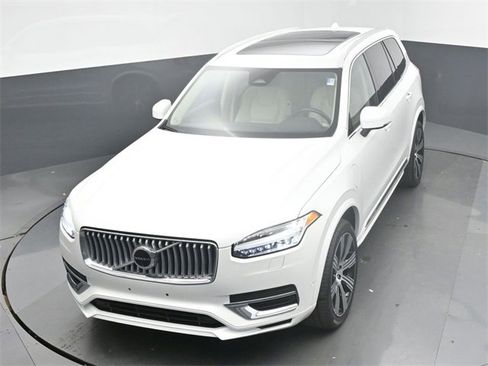 Used 2024 Volvo XC90 T8 Plus w/ Protection Package Premier image 46