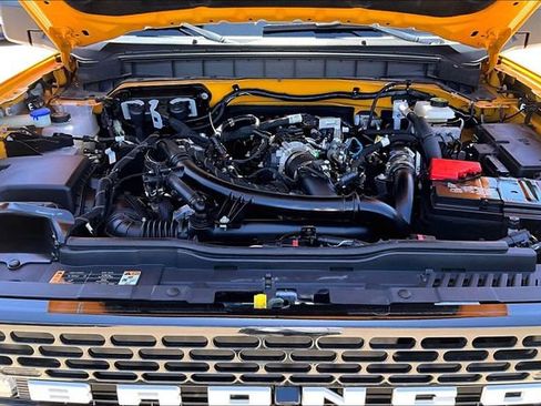 Used 2022 Ford Bronco Wildtrak AWD/4WD image 9