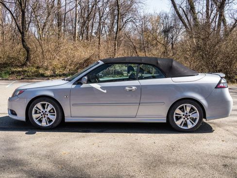 Used 2010 Saab 9-3 Aero w/ Aero Premium Package image 11