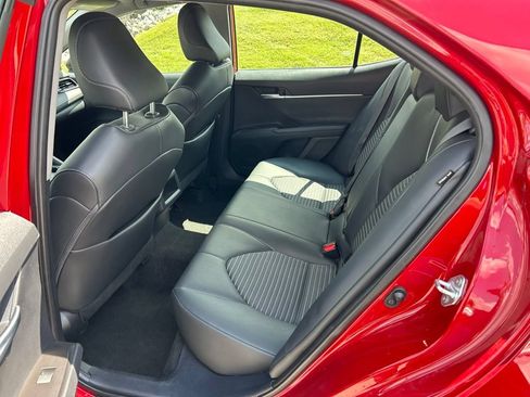 Used 2023 Toyota Camry SE FWD image 10