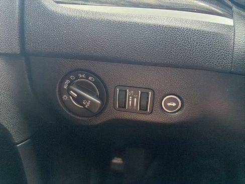 Used 2016 Chrysler 300 Limited AWD/4WD image 16
