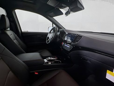 New 2026 Honda Ridgeline Black Edition image 8