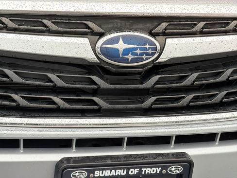 Used 2018 Subaru Forester 2.5i Limited image 12