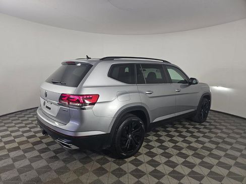 Used 2022 Volkswagen Atlas SE w/ Panoramic Sunroof Package AWD/4WD image 2