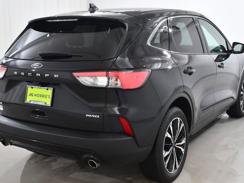 Used 2022 Ford Escape SE w/ SE Sport Appearance Package image 12