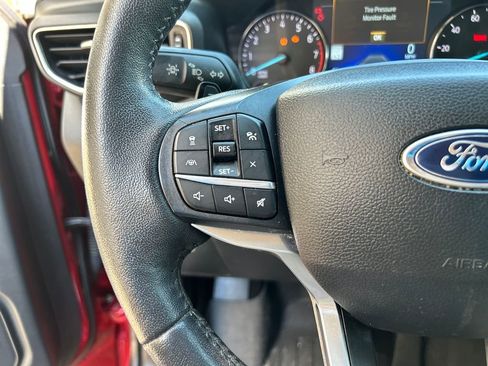 Used 2020 Ford Explorer Limited image 23