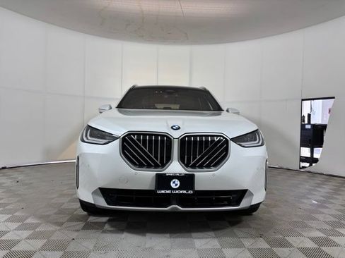 Used 2025 BMW X3 xDrive30i w/ Premium Package AWD/4WD image 2