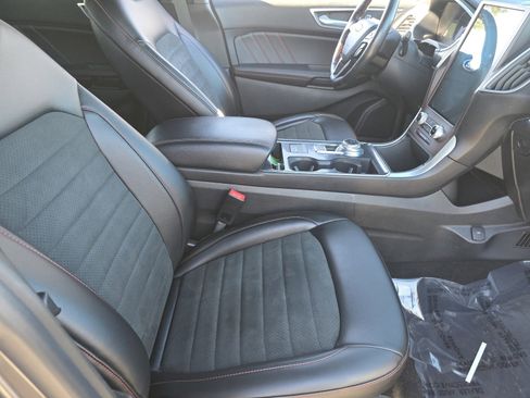 Used 2021 Ford Edge ST-Line image 32