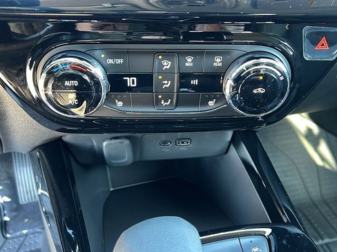 New 2026 Chevrolet Trax ACTIV w/ Driver Confidence Package FWD image 21