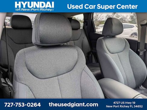 Certified 2023 Hyundai Santa Fe SEL image 6