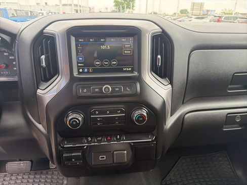 Used 2019 Chevrolet Silverado 1500 Custom Trail Boss w/ Custom Convenience Package AWD/4WD image 24
