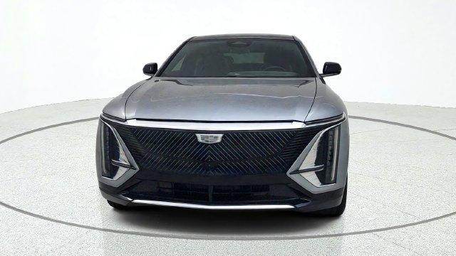 Used 2024 Cadillac Lyriq Tech w/ Driver Assist Package AWD/4WD image 2