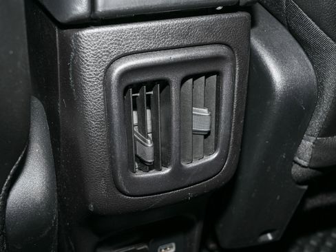 Used 2020 Jeep Compass Latitude w/ Popular Equipment Group image 18