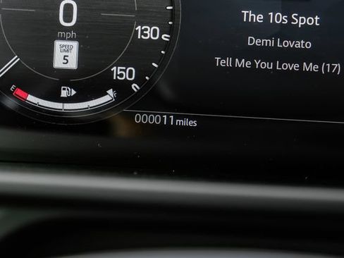 New 2026 Land Rover Defender 130 X-Dynamic SE AWD/4WD image 23