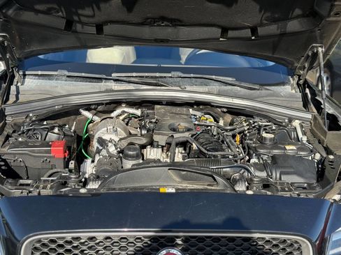 Used 2018 Jaguar F-PACE R-Sport AWD/4WD image 19