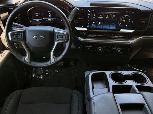 Used 2023 Chevrolet Silverado 1500 RST w/ Z71 Off-Road Package AWD/4WD image 19