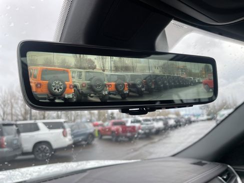 New 2025 Jeep Grand Cherokee Limited w/ Luxury Tech Group II image 16