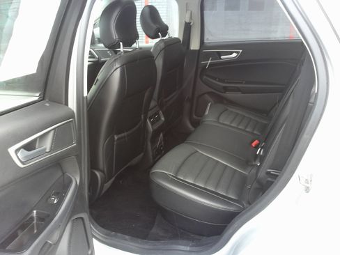 Used 2018 Ford Edge SEL w/ Equipment Group 201A image 18