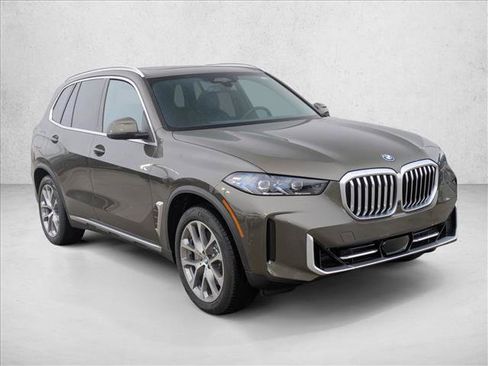 Used 2026 BMW X5 xDrive50e AWD/4WD image 7