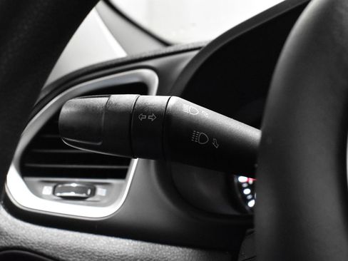 Used 2021 Jeep Renegade Sport image 11