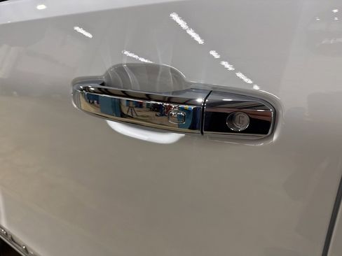 New 2026 GMC Canyon Denali image 17