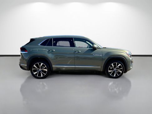 New 2026 Volkswagen Atlas Cross Sport SEL Premium R-Line AWD/4WD image 2