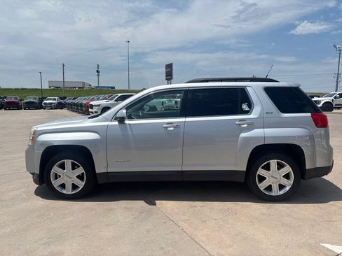 Used 2011 GMC Terrain SLT AWD/4WD image 3