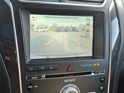 Certified 2018 Ford Explorer Platinum image 19